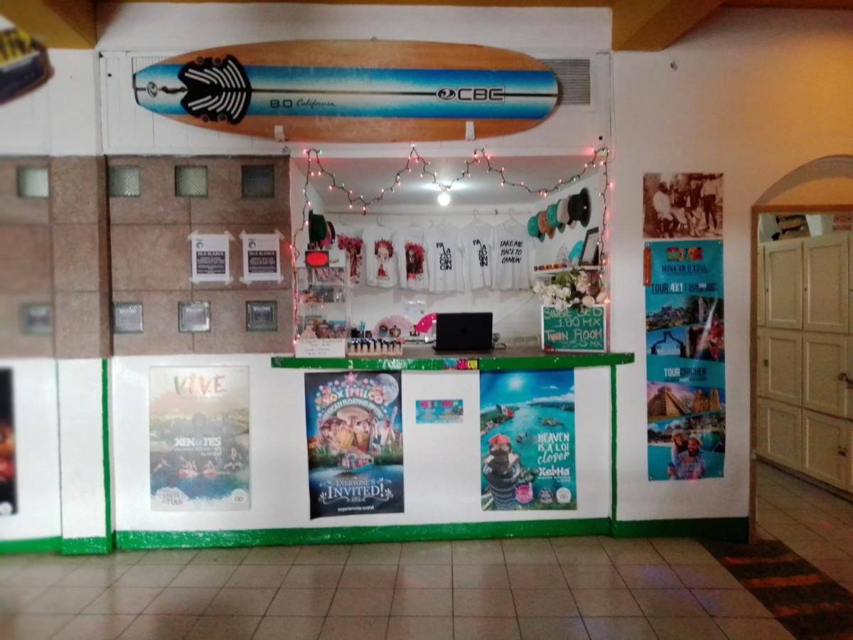 Hostal Hotel Ado Cancún Esterno foto